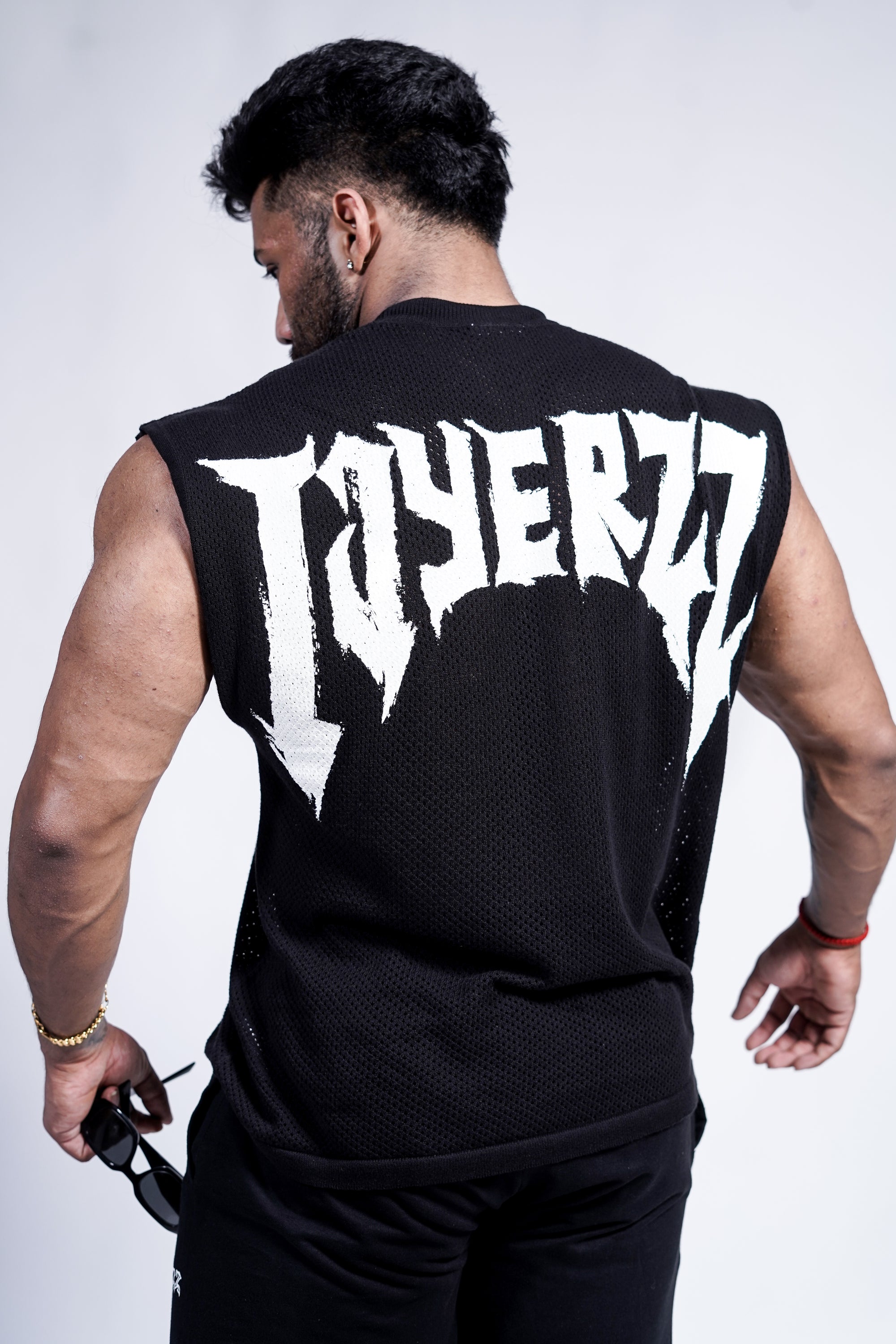 DROP SHOULDER KNIT CUT-OFF - BLACK
