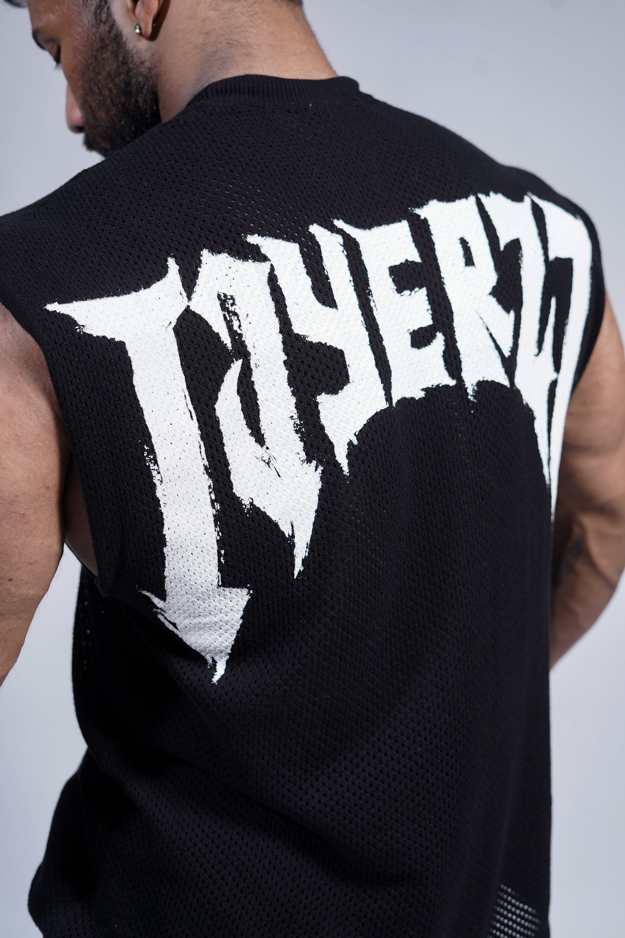 DROP SHOULDER KNIT CUT-OFF - BLACK